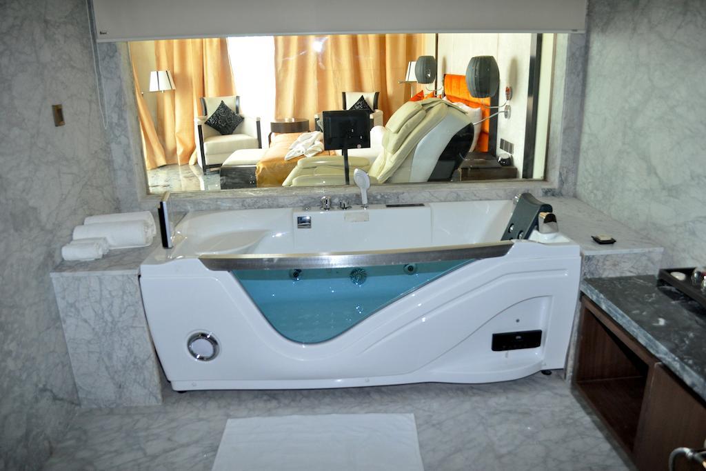 The Panache Hotel Patna  Kültér fotó