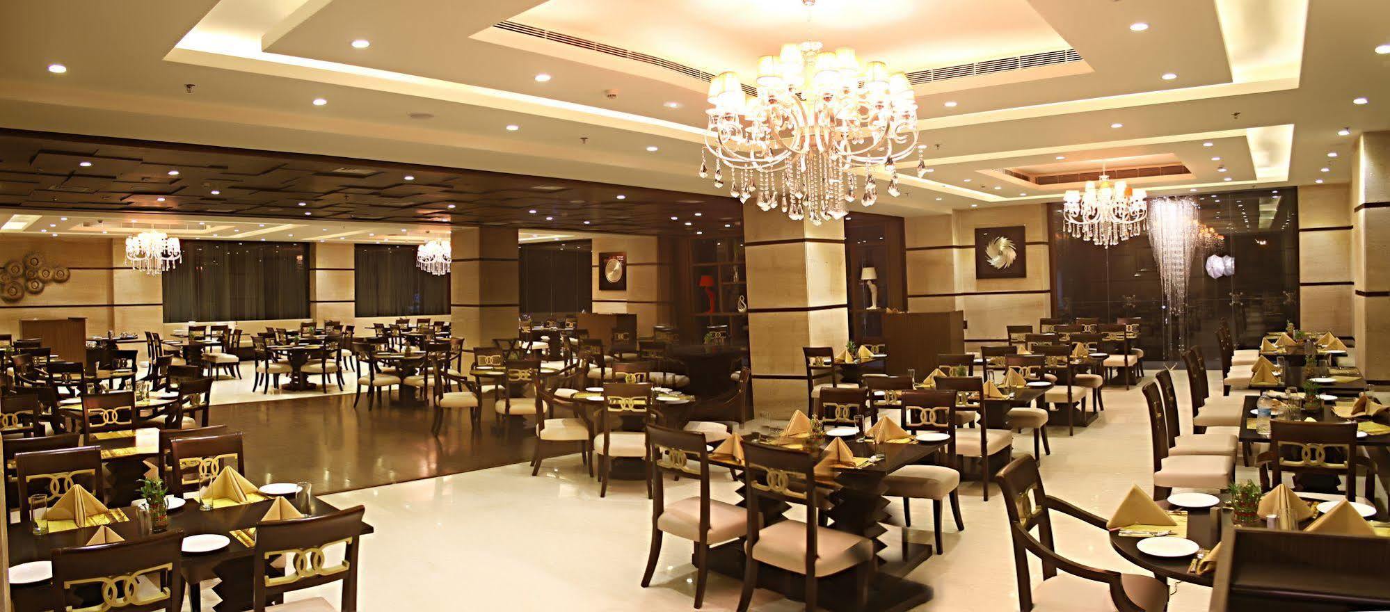 The Panache Hotel Patna  Kültér fotó